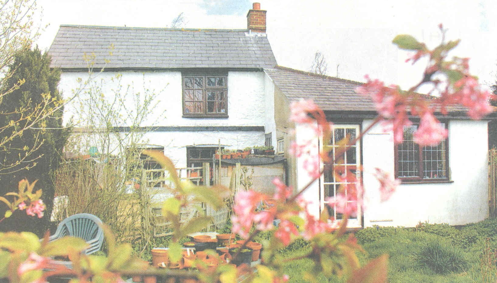 Woolmer Gate (58K)